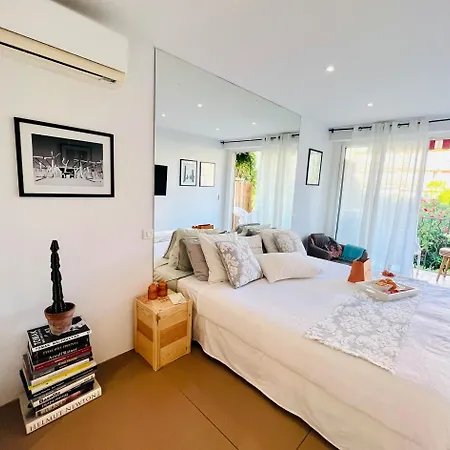 Private Room With Balcony Saint-Tropez Extérieur photo