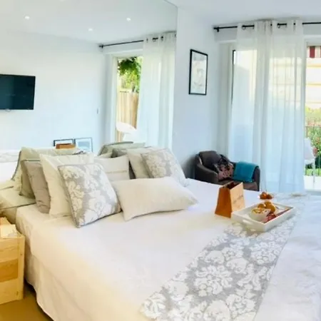 Private Room With Balcony Saint-Tropez Extérieur photo